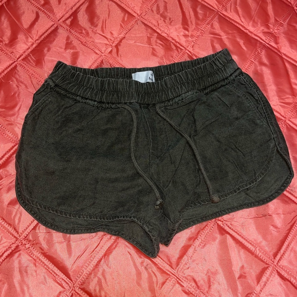 Aritzia Wilfred Free Habitus Shorts